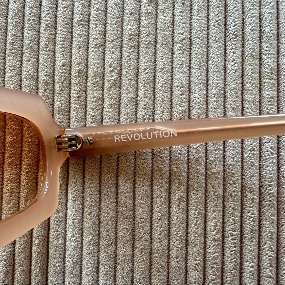 Velvet Canyon Revolution Sunglasses in Peach - Picture 8 of 10
